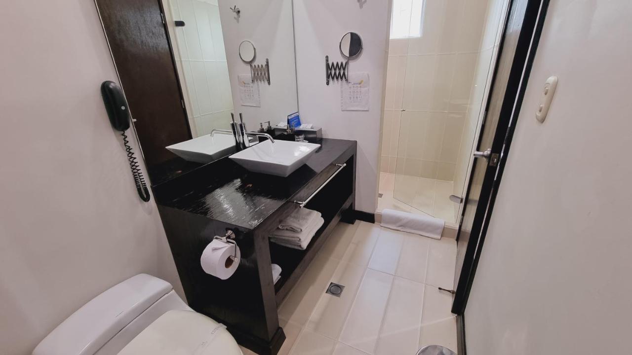 Habitat Suites Hotel بيريرا المظهر الخارجي الصورة