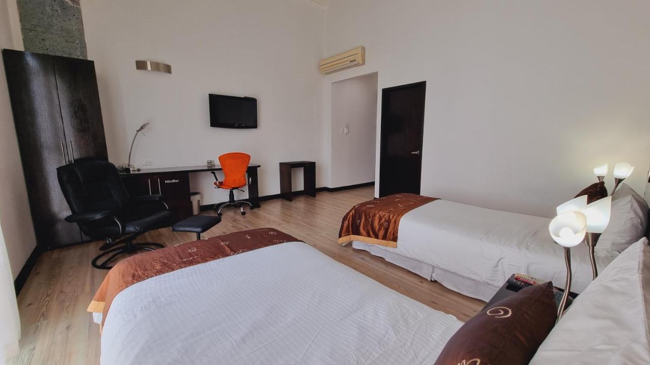 Habitat Suites Hotel بيريرا المظهر الخارجي الصورة